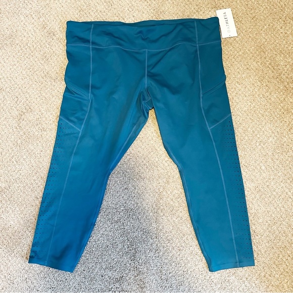 Athleta contender laser cut 7/8 tight - Picture 3 of 7